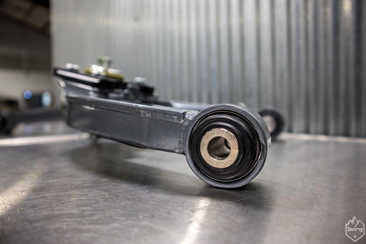 Cayenne/Touareg/Q7 Adjustable Control Arms - Berg Peaks/FIGS Engineering