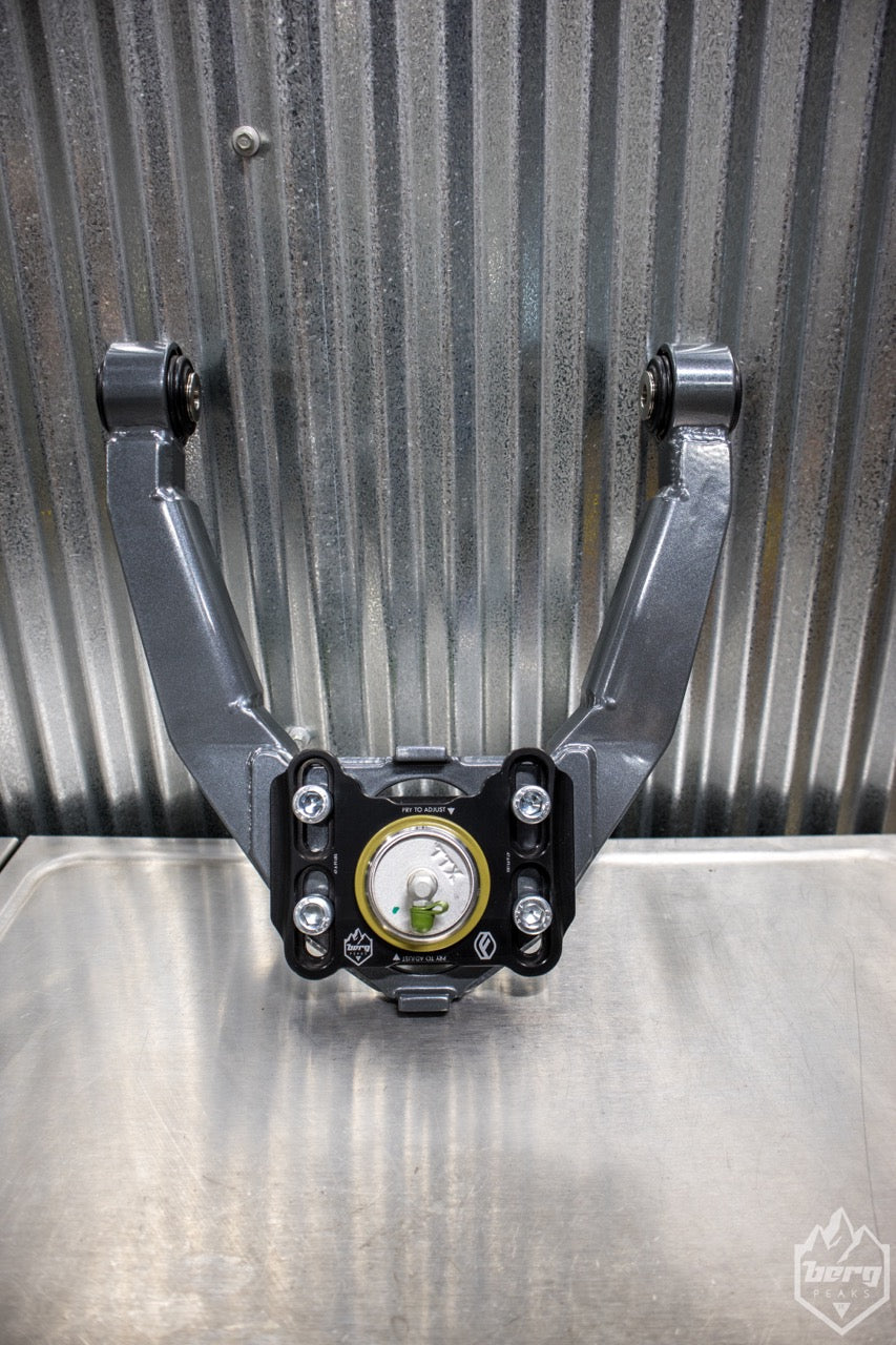 Cayenne/Touareg/Q7 Adjustable Control Arms - Berg Peaks/FIGS Engineering