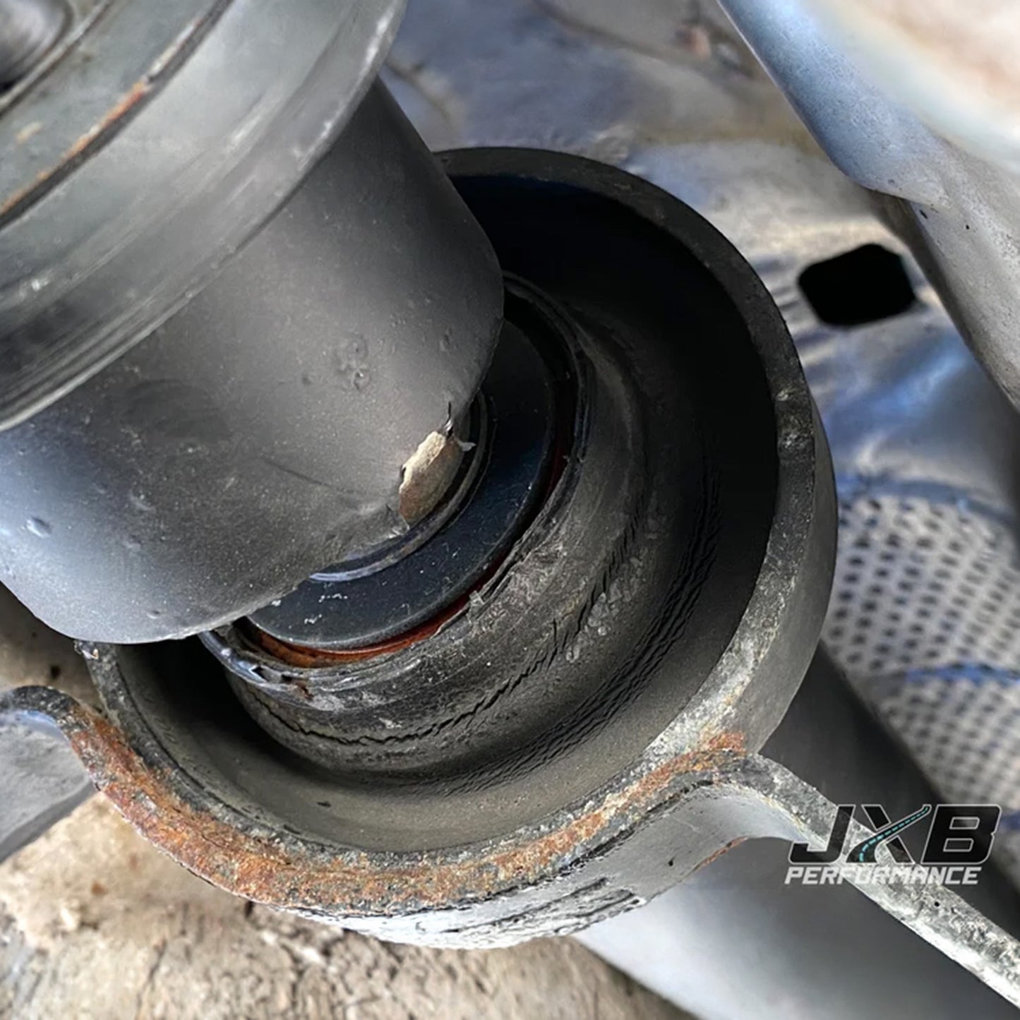 Porsche 958 Cayenne, VW 7P Touareg Driveshaft Center Support Bearing Carrier Upgrade