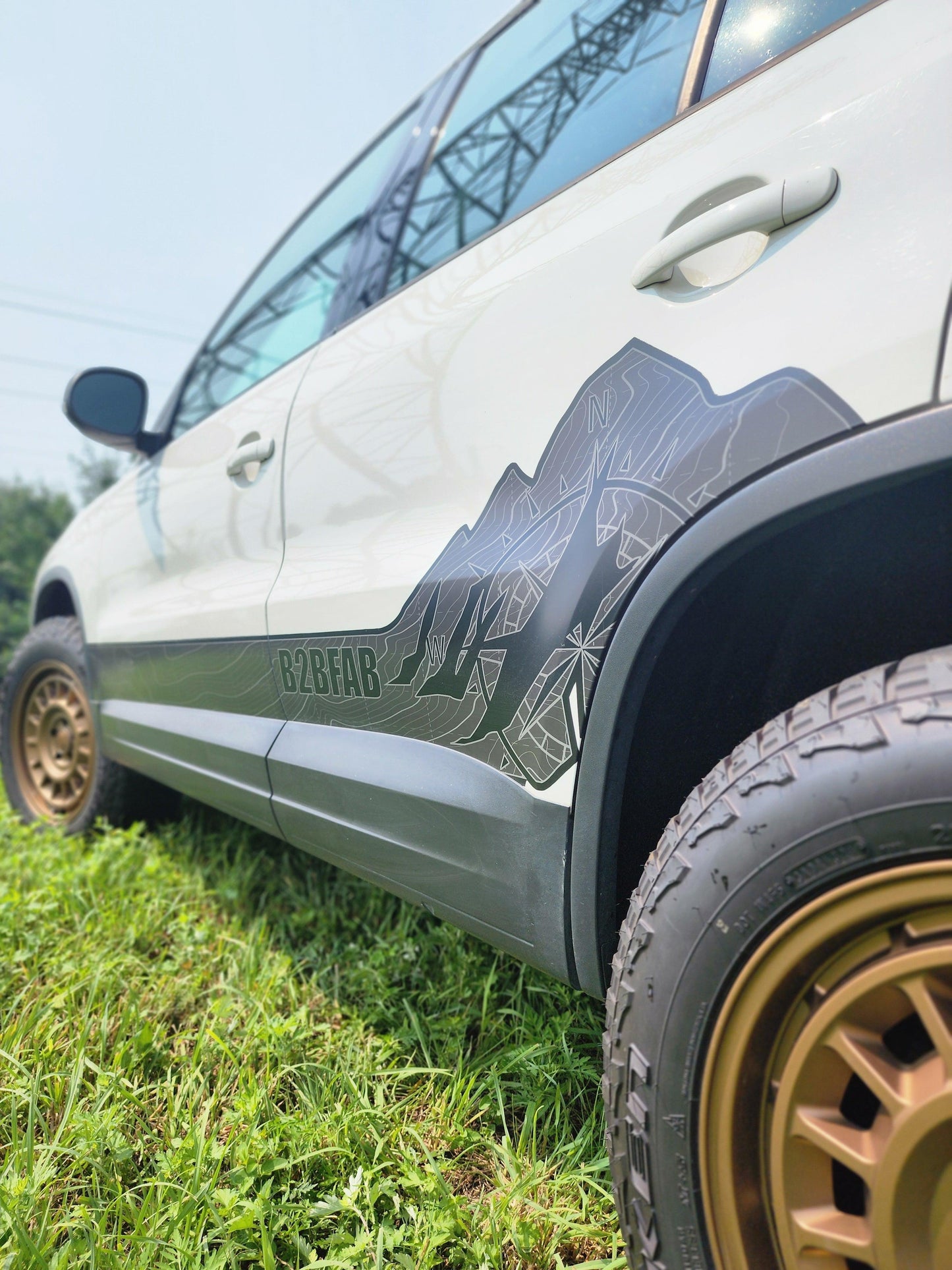 B2BFAB Mountain Side Graphics Package - Berg Peaks Off-Road