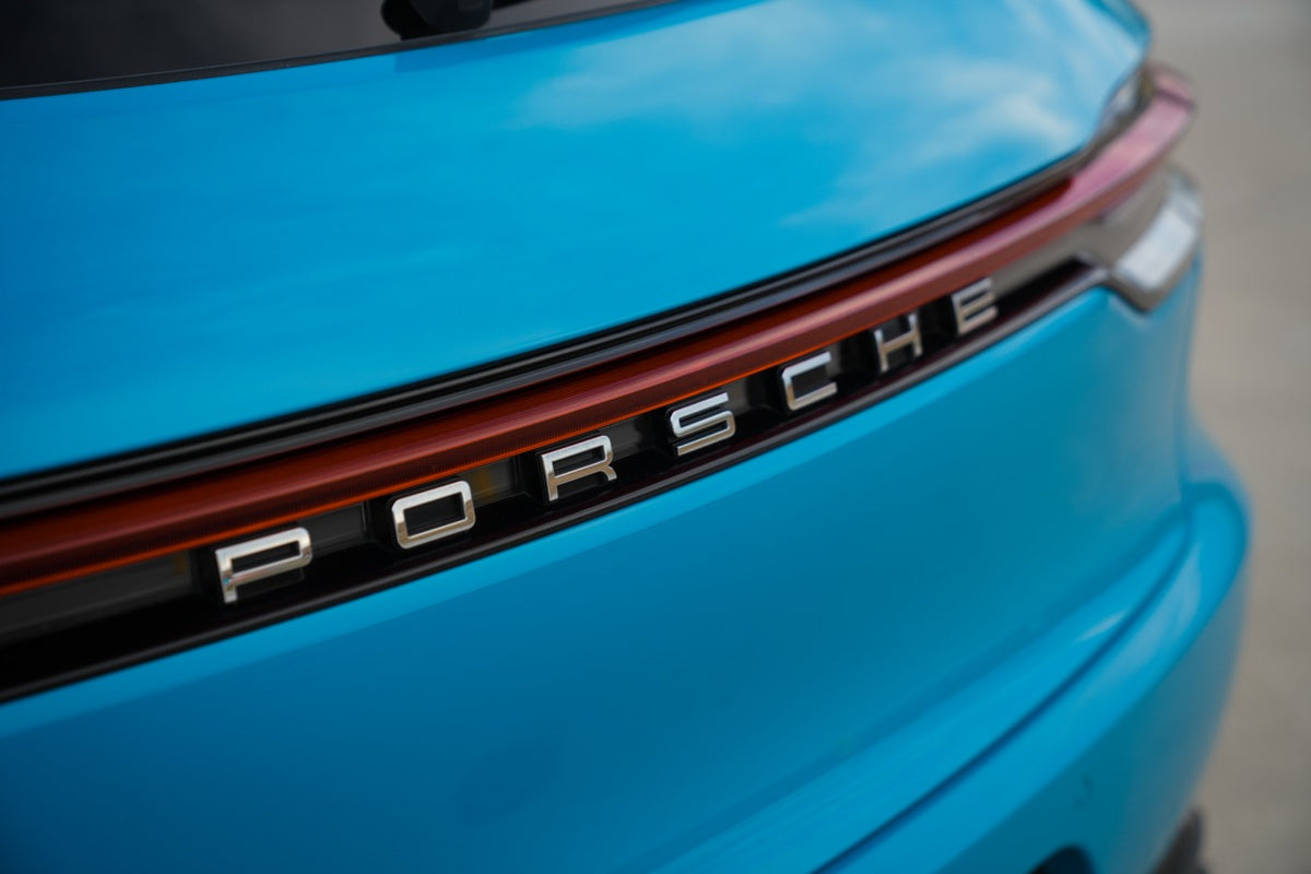 2019 Porsche Macan S - Miami Blue