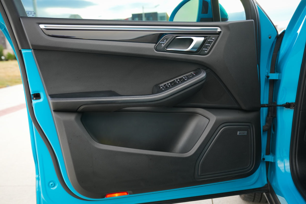 2019 Porsche Macan S - Miami Blue