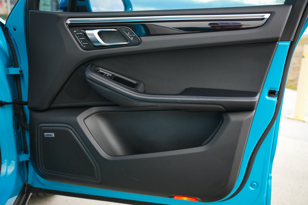2019 Porsche Macan S - Miami Blue