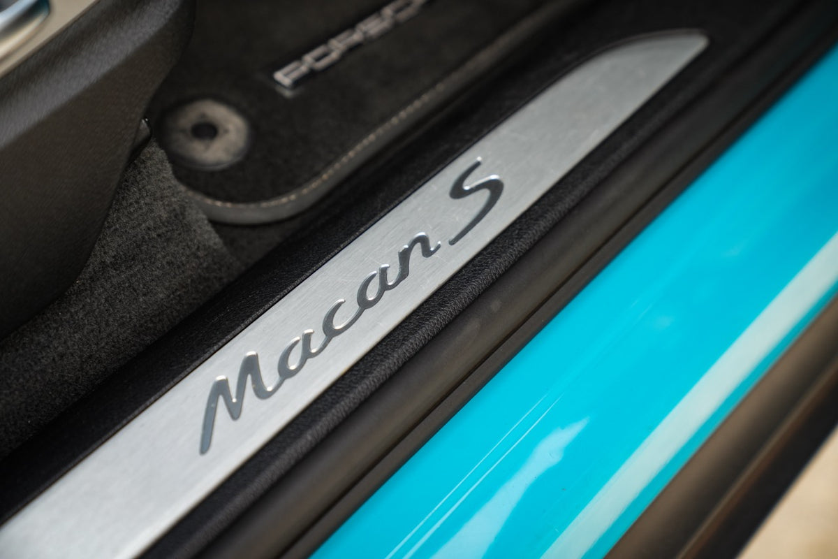 2019 Porsche Macan S - Miami Blue