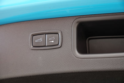 2019 Porsche Macan S - Miami Blue