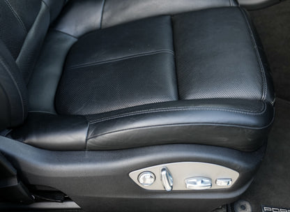 2019 Porsche Macan S - Miami Blue