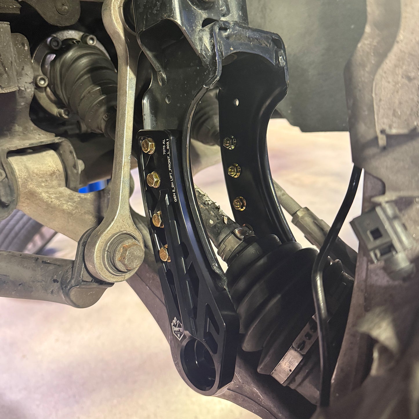 Berg Peaks Cayenne Gen 2 958 2.5" Air Suspension Lift Kit - PRE ORDER NOW