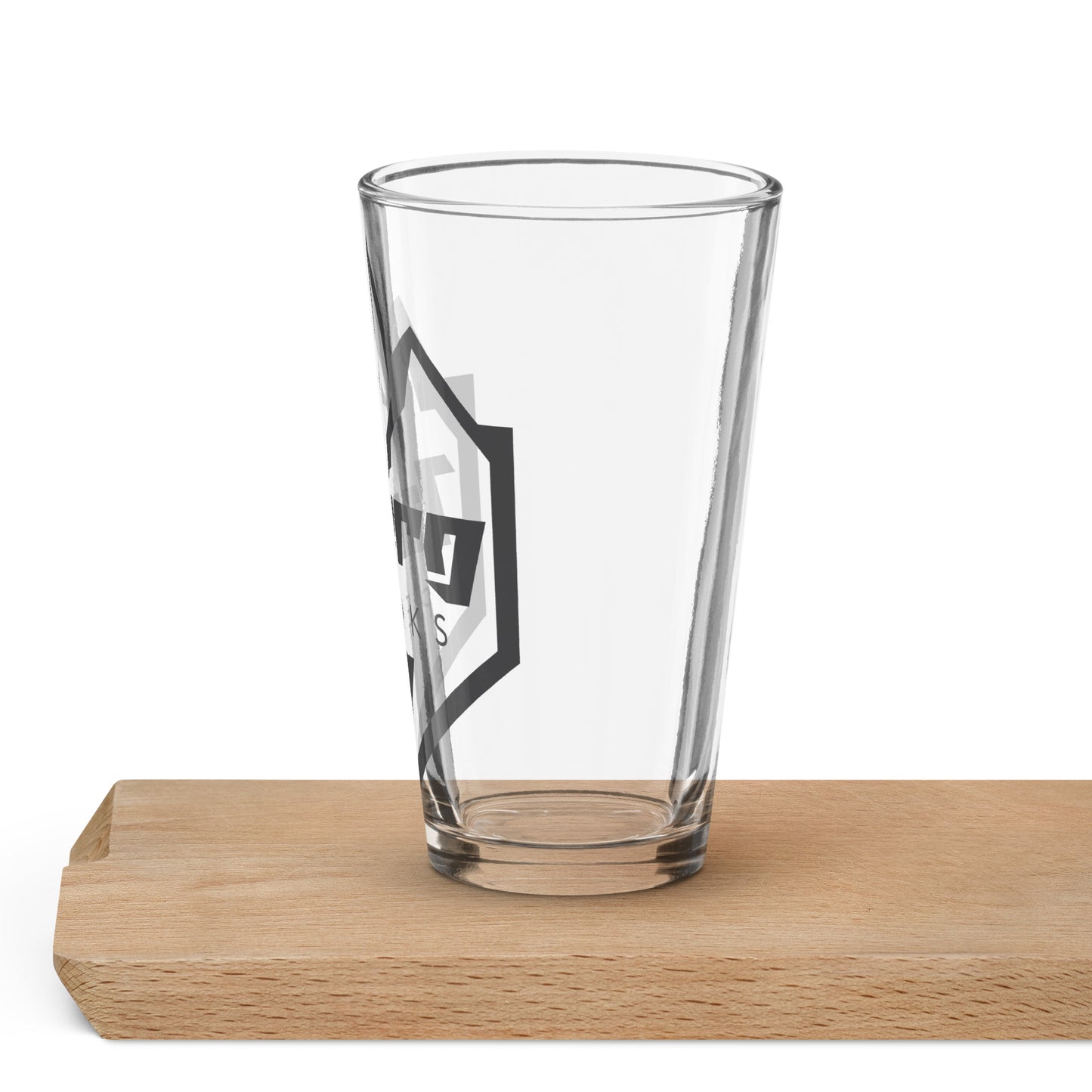 Shaker pint glass